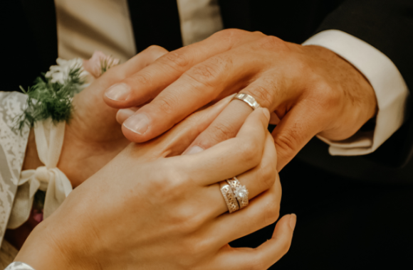 The Perfect Timeline for a Seamless Wedding Day with a Melbourne DJ and Photographer