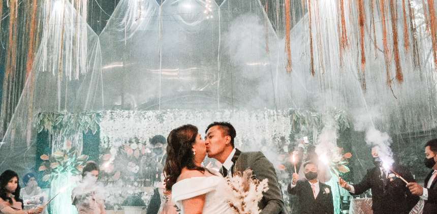 Melbourne wedding venue uplighting