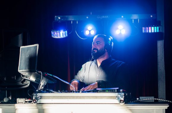 5 Questions to Ask Your Melbourne DJ Before You Book