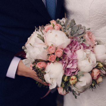 Your Melbourne Wedding Made Seamless: Why Your Celebrant and Entertainment Team Should Work Together