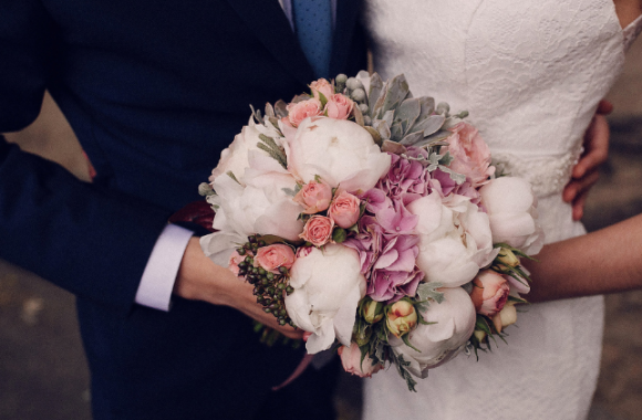 Your Melbourne Wedding Made Seamless: Why Your Celebrant and Entertainment Team Should Work Together