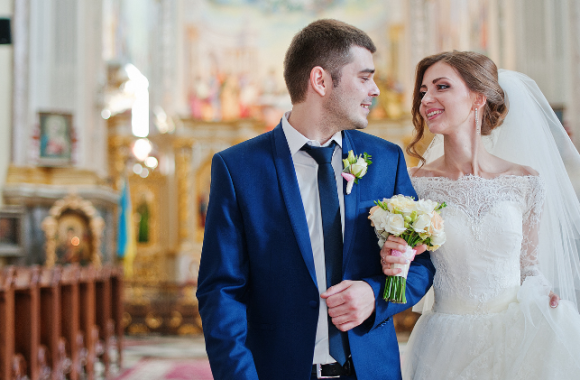 Melbourne Wedding Celebration: Heartwarming Ways to Honor Departed Loved Ones