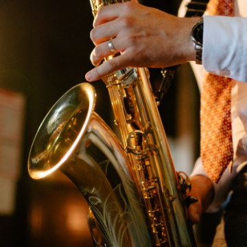3 Reasons DJ + Saxophone at Melbourne Weddings Is Trending 3 Reasons DJ + Saxophone at Melbourne Weddings Is Trending