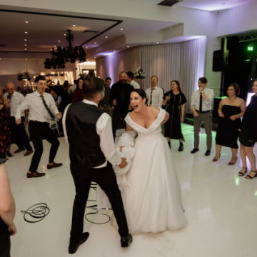 How to Choose the Best Melbourne Wedding DJ 2026